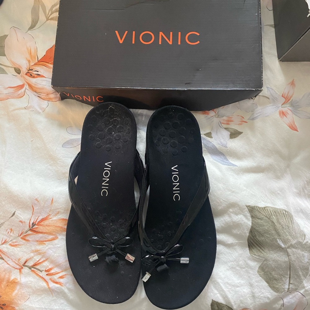 Black Vionic sandals